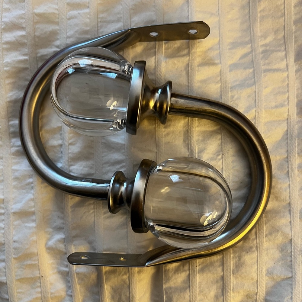 Silver and Clear Curtain Finial Set